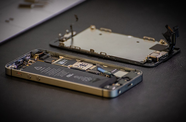 Repairing iPhones with Care: Your Local Cell phone Savior post thumbnail image
