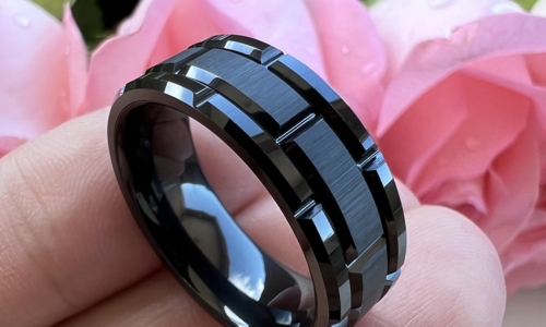 Tungsten Wedding Bands: Where Fashion Meets Durability post thumbnail image