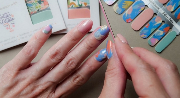 Semi Cured Gel Wraps: Nails that Turn Heads post thumbnail image