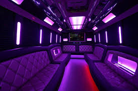 Make a Grand Entrance: Limo for Prom Night post thumbnail image